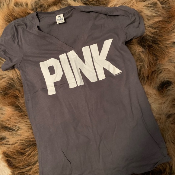 PINK Victoria's Secret Tops - EUC V NECK TEE